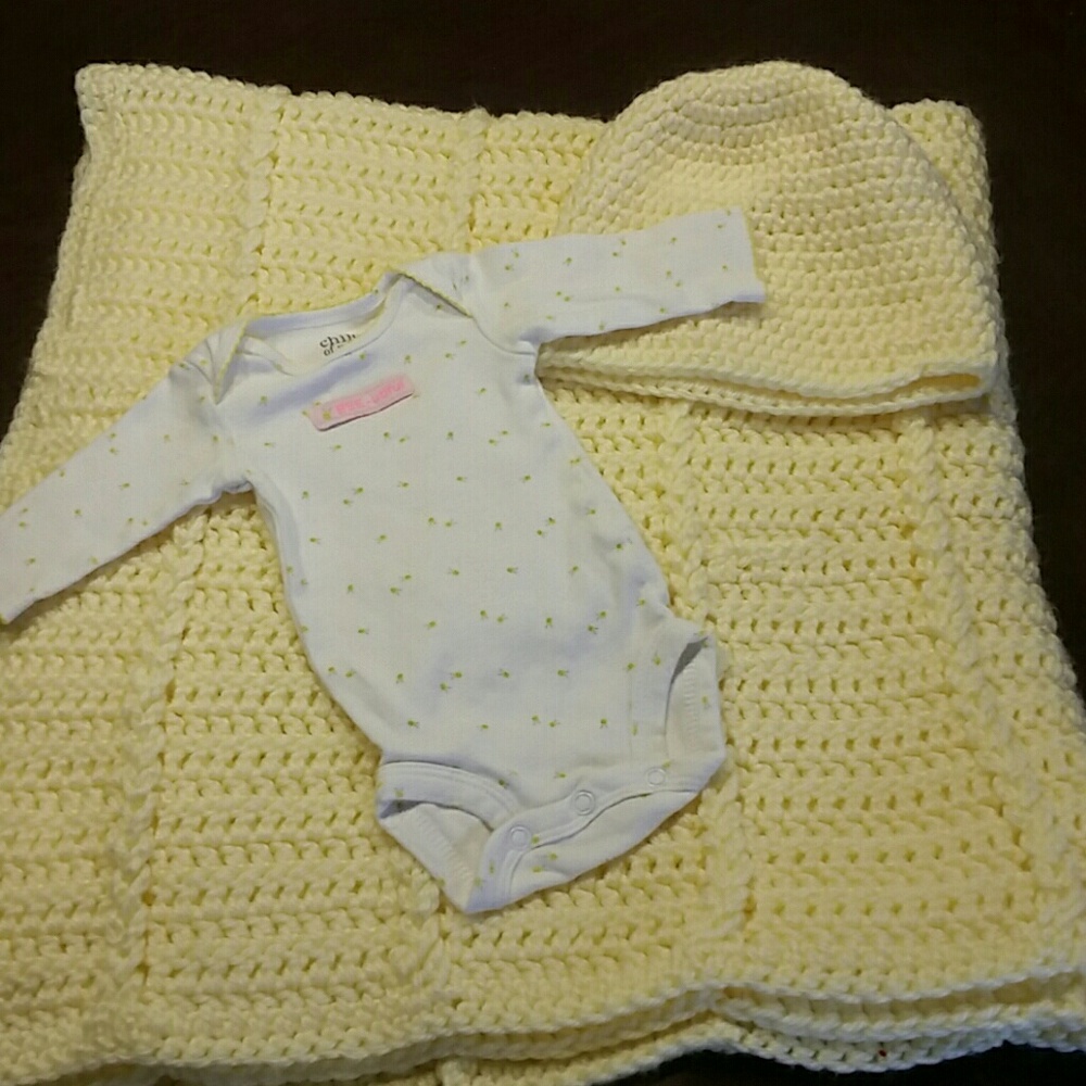 Hand knitted baby blanket and matching hat